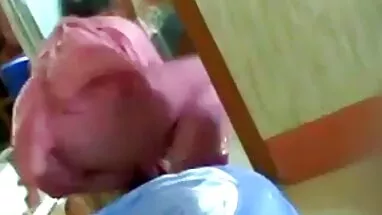Một cô gái Trẻ, rất, Rất sex cổ truyền Sexy.