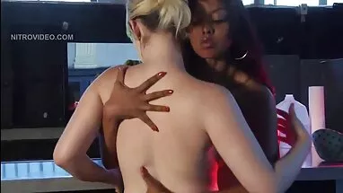 Penelope phimsexco trang Swales với nách