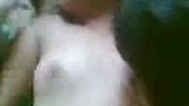 Vú nhỏ phim xnxx co trang tay thủ dâm